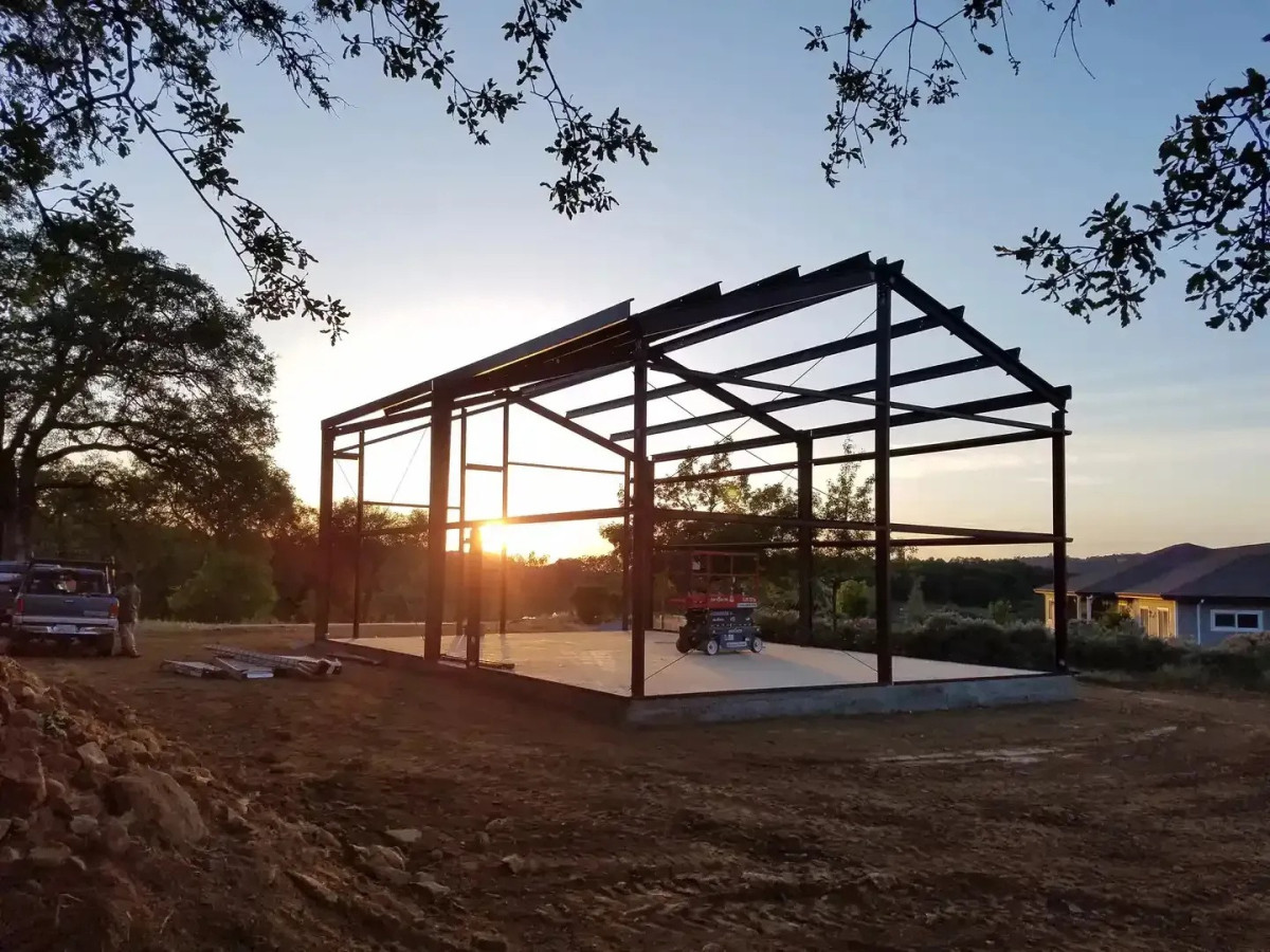 Local Leader in Metal Building Construction Delivers Quality Solutions